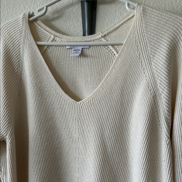 Athleta Hanover Wool blend  V-Neck Sweater Ivory size S - Picture 3 of 8